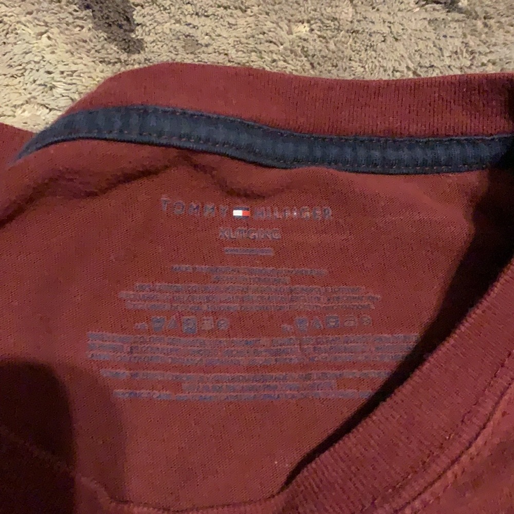 Mens size XL Tommy Hilfiger tee - Picture 3 of 3